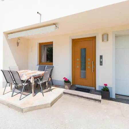 In Zillertal Near Spieljochbahn, Cleaning Included Apartment Hart im Zillertal