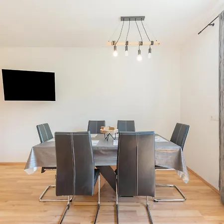 In Zillertal Near Spieljochbahn, Cleaning Included Apartment Hart im Zillertal